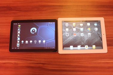 Xem Samsung Galaxy Tab 10.1v, iPad 2 “đọ” camera