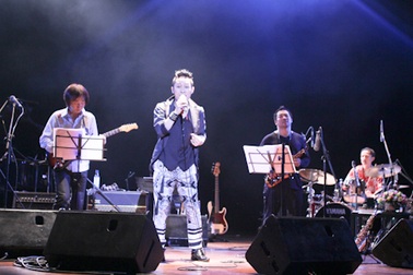 Tùng Dương "chơi" Jazz với các nghệ sĩ châu Á