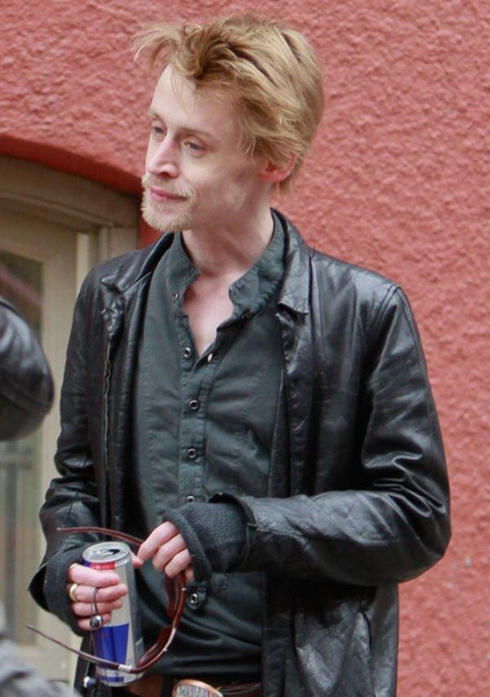 Macaulay Culkin appears healthy and dashing in new movie - 2