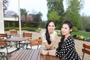 Mai Phương Thúy, Tú Anh thích thú lâu đài Pháp