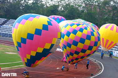 Khai mạc Lễ hội Khinh khí cầu lần đầu tổ chức ở Cần Thơ
