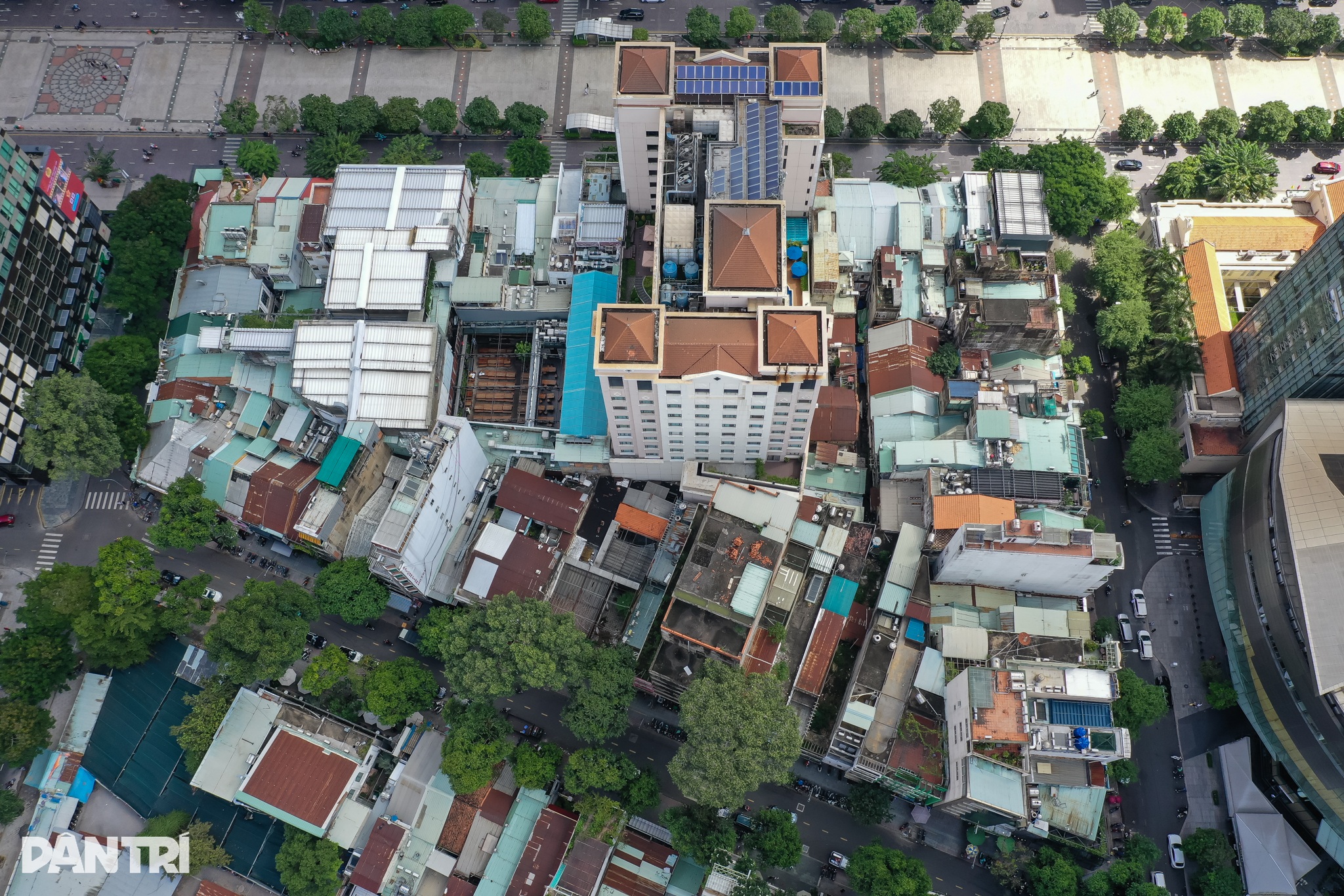 Bayan Truong My Lan'ın davanın sonuçlarını düzeltmek için kullanmak istediği süper projenin yakın çekimi - 10 Cận cảnh siêu dự án bà Trương Mỹ Lan muốn dùng khắc phục hậu quả vụ án - 10