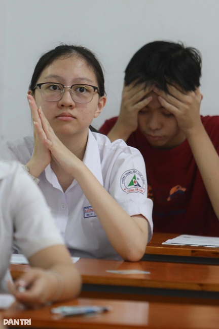 Cuộc đua vào lớp 10 Phổ thông Năng khiếu với tỉ lệ "1 chọi 8" ở TPHCM