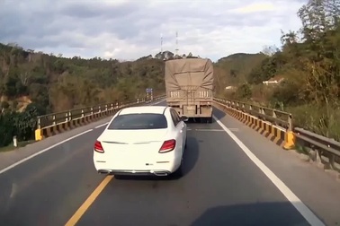 Lái xe đường đèo - Cần lắm sự kiên nhẫn