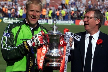 Thủ môn huyền thoại Peter Schmeichel sắp tới Việt Nam
