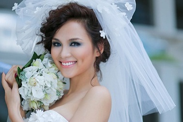 Từ vụ Hoa hậu Diễm Hương đến lỗ hổng quản lý?