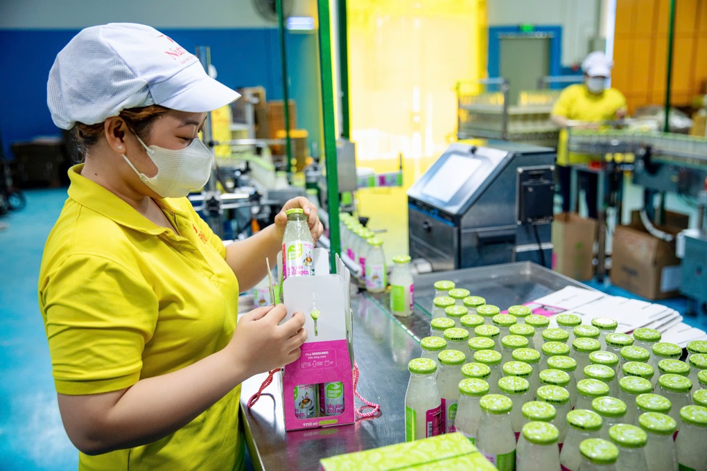 グリーンバードの燕の巣ドリンクが、おいしさで2つの国際賞を受賞 - 3 Nước yến Green Bird đạt 2 giải thưởng quốc tế về vị ngon - 3