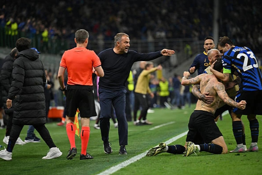 Barcelona thua cay đắng Inter Milan, HLV Hansi Flick chỉ trích trọng tài - 2 Barcelona thua cay đắng Inter Milan, HLV Hansi Flick chỉ trích trọng tài - 2