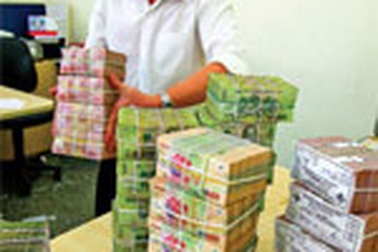 Vốn ngân hàng thở gấp 