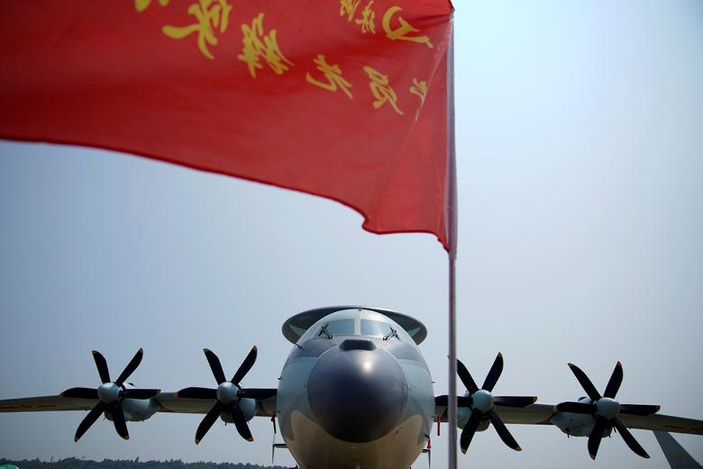 Trung Quốc khoe vũ khí nội địa trong triển lãm hàng không - 12 Trung Quốc khoe vũ khí nội địa trong triển lãm hàng không - 12