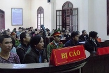 Dùng “hàng cấm buôn bán” để xác định tội?