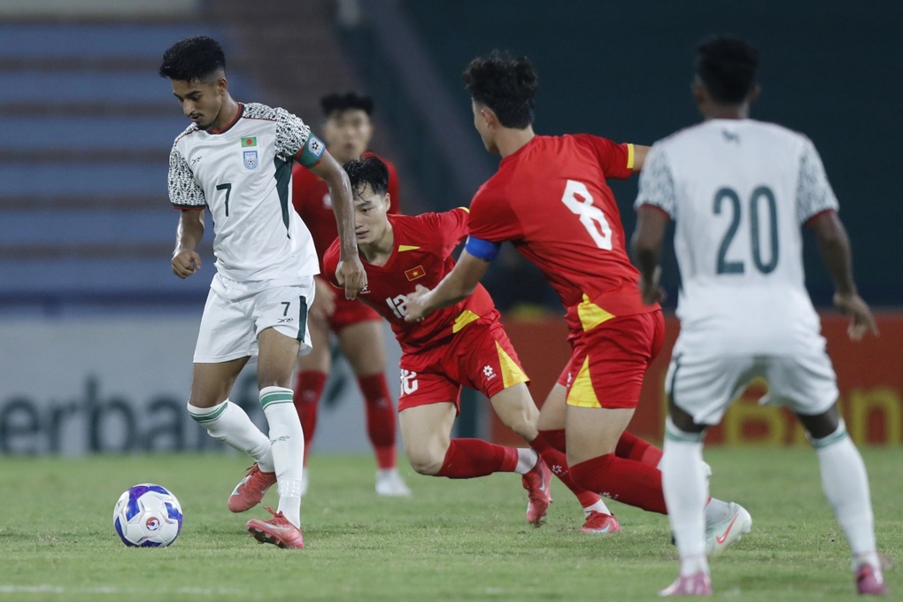 AFC lobt nach dem Sieg der U23-Nationalmannschaft Vietnams besonders einen Star - 2 AFC đặc biệt khen ngợi một ngôi sao sau chiến thắng của U23 Việt Nam - 2