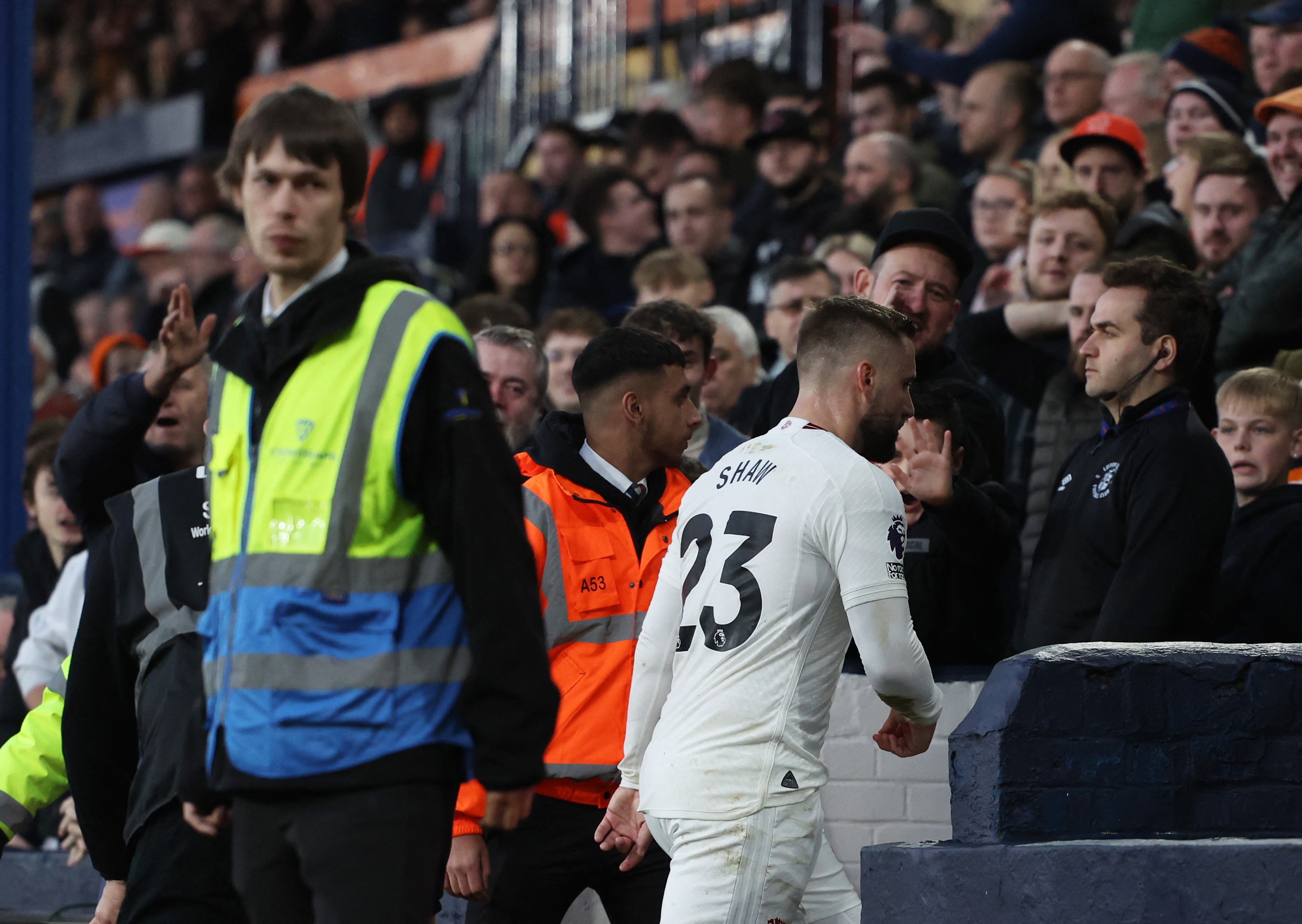 Man Utd trả giá đắt sau chiến thắng Luton Town - 2