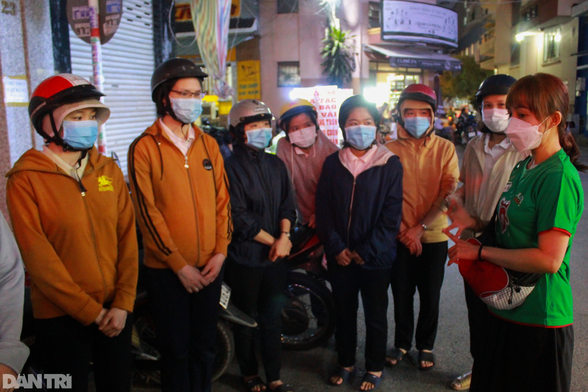 Mang hơi ấm tới người vô gia cư trong đêm Giáng sinh - 6 Mang hơi ấm tới người vô gia cư trong đêm Giáng sinh - 6