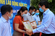 Quảng Trị: "Quan tâm đến lợi ích thiết thực của người lao động"