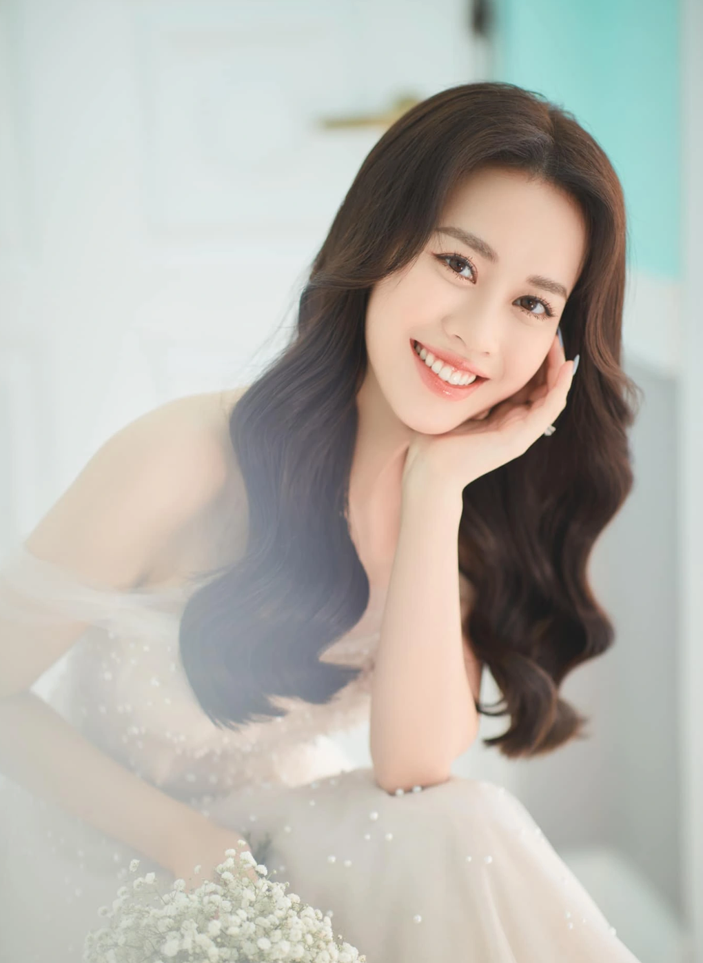 Nhan sắc nóng bỏng của tiểu tam bị ghét phim Đừng làm mẹ cáu - 12 Nhan sắc nóng bỏng của tiểu tam bị ghét phim Đừng làm mẹ cáu - 12