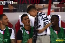 Cổ động viên 14 tuổi bị cảnh sát tạm giữ vì tiếp cận C.Ronaldo