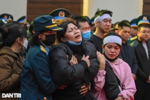 Đồng đội, gia đình đón phi công Su-22 hy sinh: "Duy ơi, về nhà rồi"