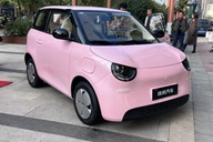 Wuling ra mắt ô tô điện mini mới, giá quy đổi chưa đến 150 triệu đồng
