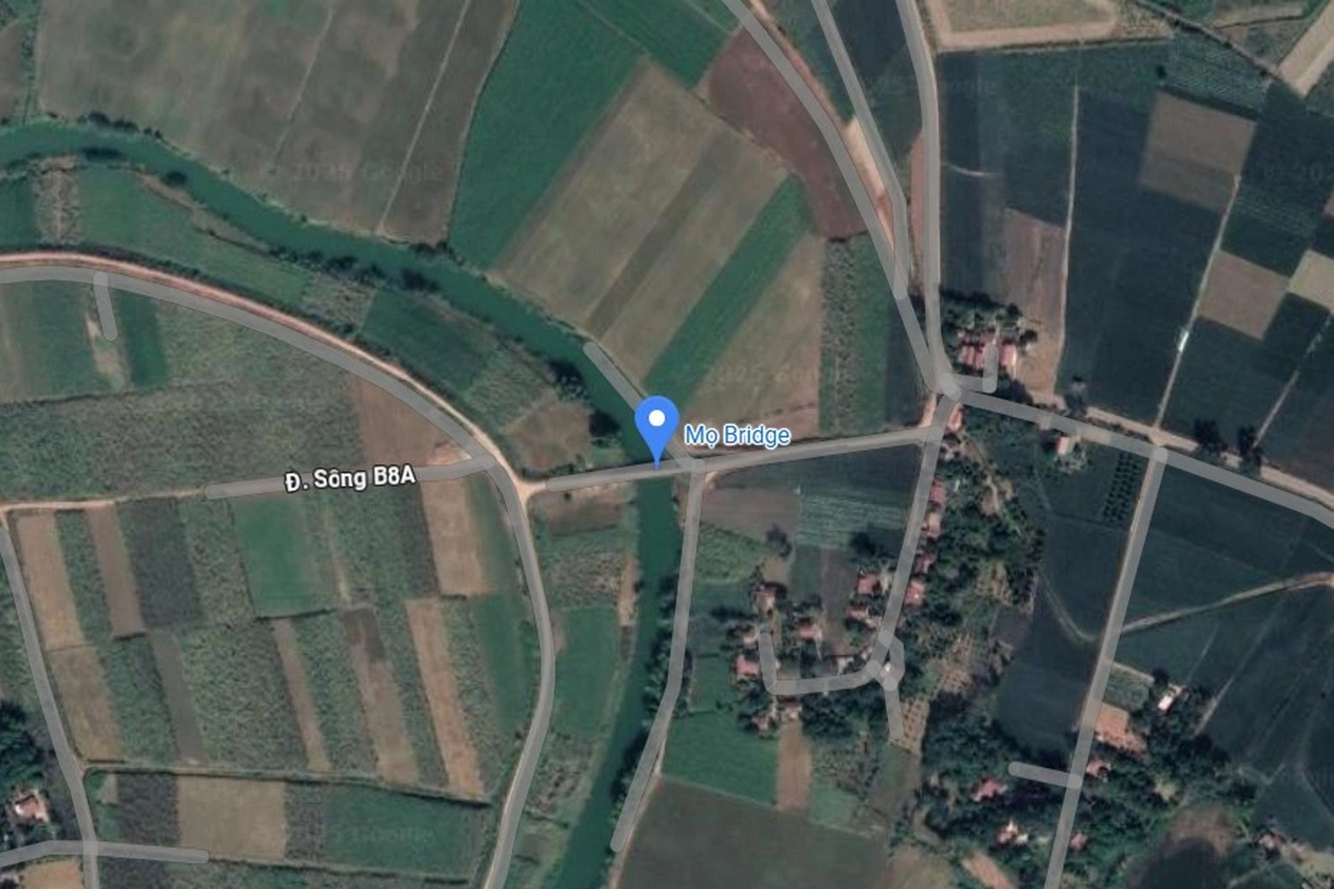 Cầu sập sau bão, dân dựng cầu khỉ để qua lại, học sinh đi vòng hơn 10km - 12 Cầu sập sau bão, dân dựng cầu khỉ để qua lại, học sinh đi vòng hơn 10km - 12