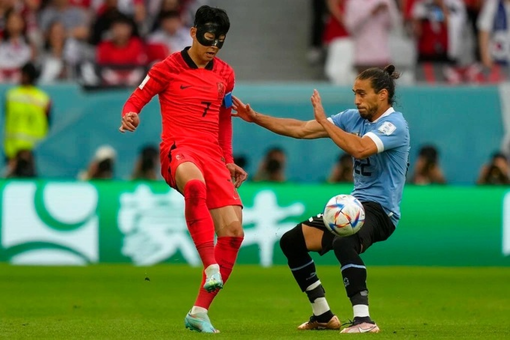Mặt nạ của Son Heung Min gây sốt với cổ động viên Hàn Quốc - 5 Mặt nạ của Son Heung Min gây sốt với cổ động viên Hàn Quốc - 5