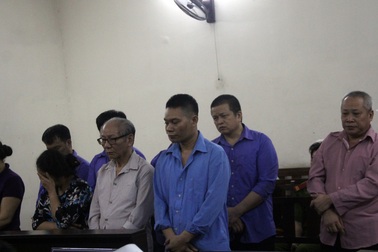 Đường dây lừa bán thiên thạch chiếm đoạt cả trăm tỉ đồng hầu tòa