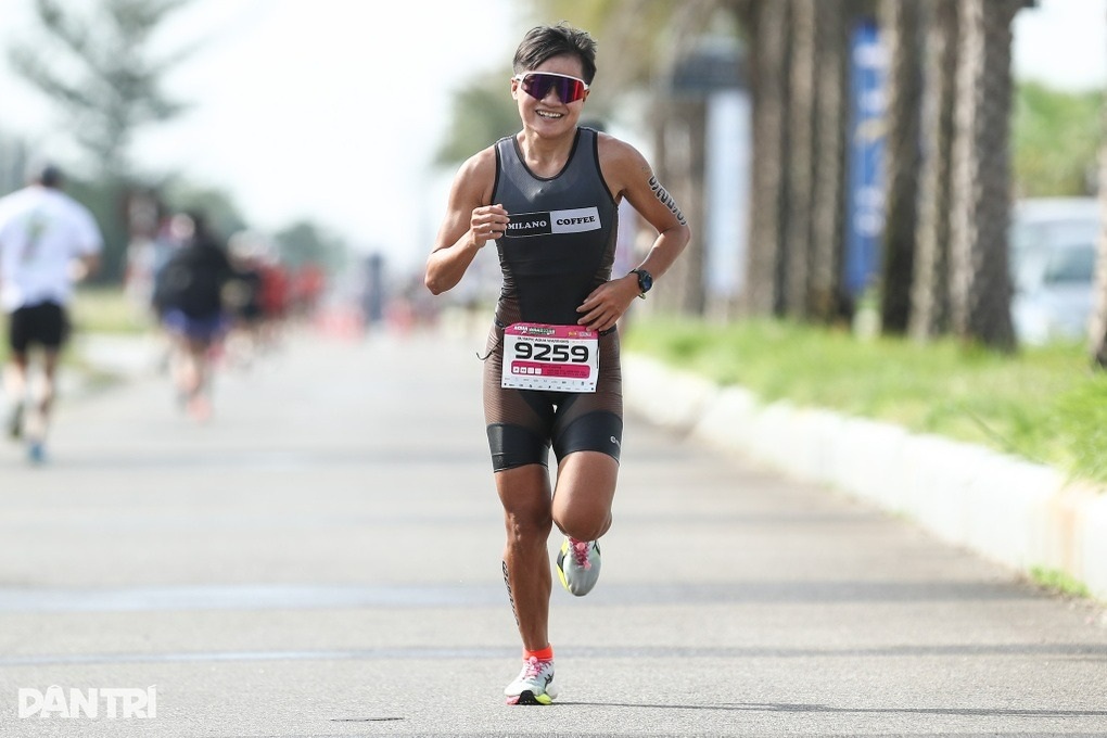 Nữ VĐV vô địch Ironman hướng dẫn kỹ năng bơi, chạy ở Aqua Warriors Vân Đồn - 4 Nữ VĐV vô địch Ironman hướng dẫn kỹ năng bơi, chạy ở Aqua Warriors Vân Đồn - 4