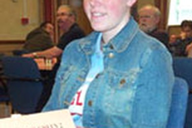 Thần đồng cờ vua bị bố hãm hiếp 