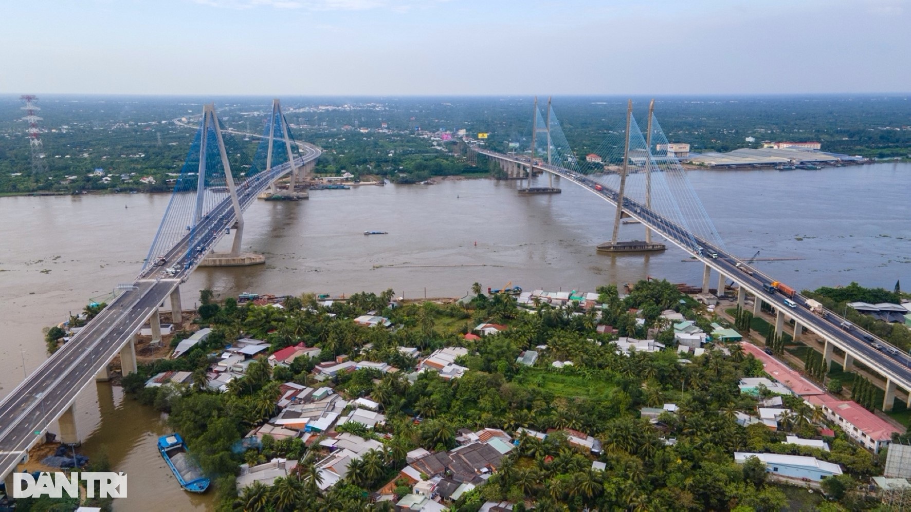 1.200 ngày vượt nắng, thắng mưa, thỏa giấc mơ 20 triệu người dân miền Tây - 1 1.200 ngày vượt nắng, thắng mưa, thỏa giấc mơ 20 triệu người dân miền Tây - 1