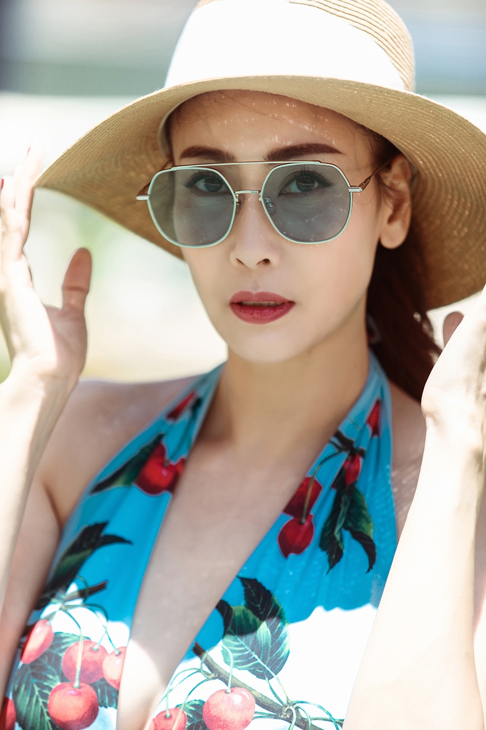 Hà Kiều Anh quyến rũ với áo tắm, tiết lộ bí quyết giữ gìn vóc dáng U40 - 11 Hà Kiều Anh quyến rũ với áo tắm, tiết lộ bí quyết giữ gìn vóc dáng U40 - 11