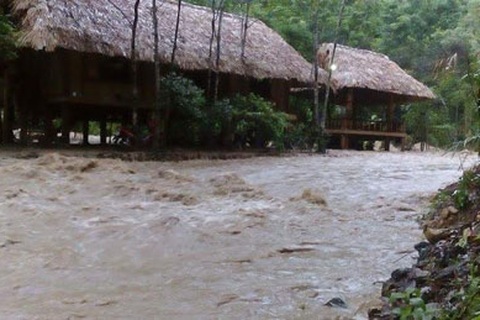 Lũ bao vây, cô lập khu di tích Yên Tử