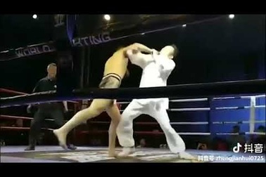 Dính 1 chưởng, cao thủ Võ Đang bị hạ đo ván sau... 8 giây