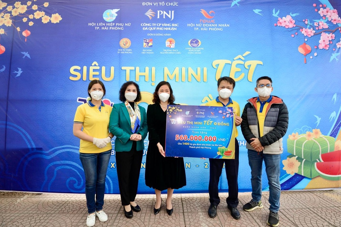 PNJ mở Siêu thị mini Tết 0 đồng: Thắp niềm tin cho người khó khăn đất cảng - 1 PNJ mở Siêu thị mini Tết 0 đồng: Thắp niềm tin cho người khó khăn đất cảng - 1