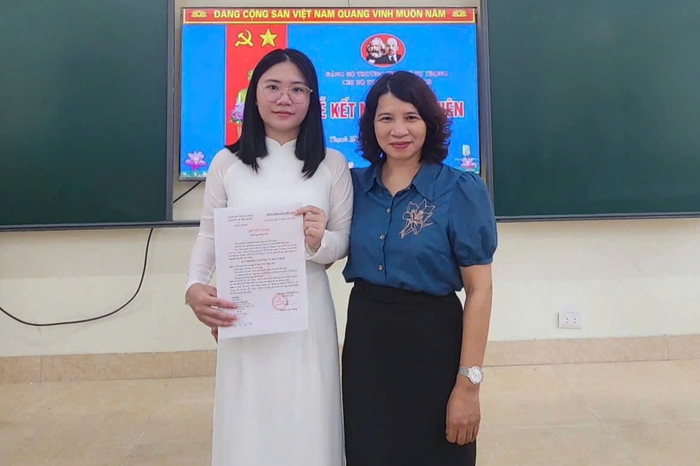 Nhân lên những hạt giống đỏ trên quê hương Anh hùng Lý Tự Trọng - 1 Nhân lên những hạt giống đỏ trên quê hương Anh hùng Lý Tự Trọng - 1