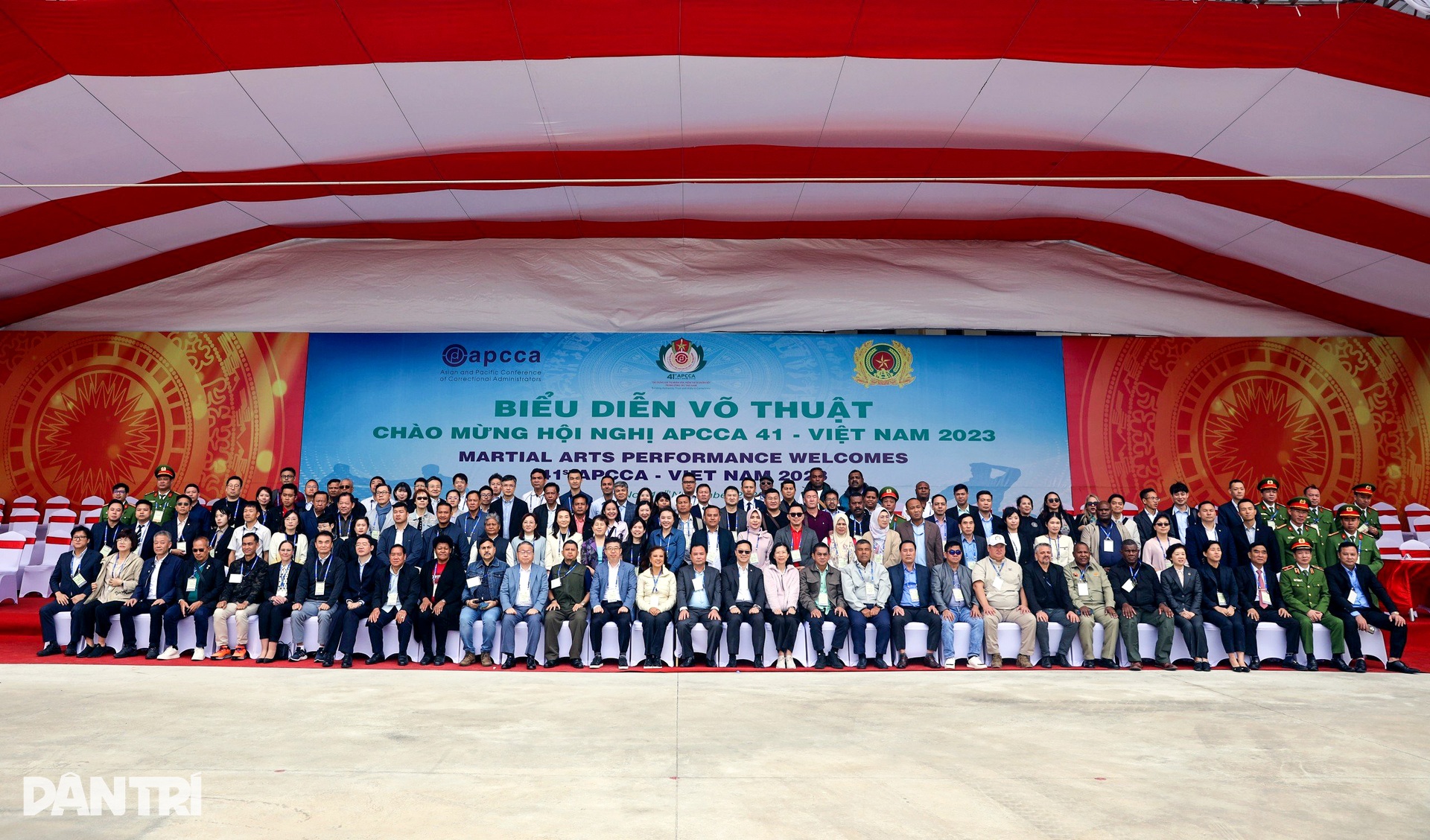 Công an Việt Nam trình diễn võ thuật trong khuôn khổ Hội nghị APCCA 41 - 13 Công an Việt Nam trình diễn võ thuật trong khuôn khổ Hội nghị APCCA 41 - 13