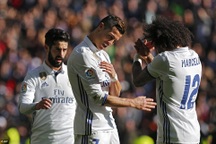 Real Madrid 5-0 Granada: C.Ronaldo chói sáng