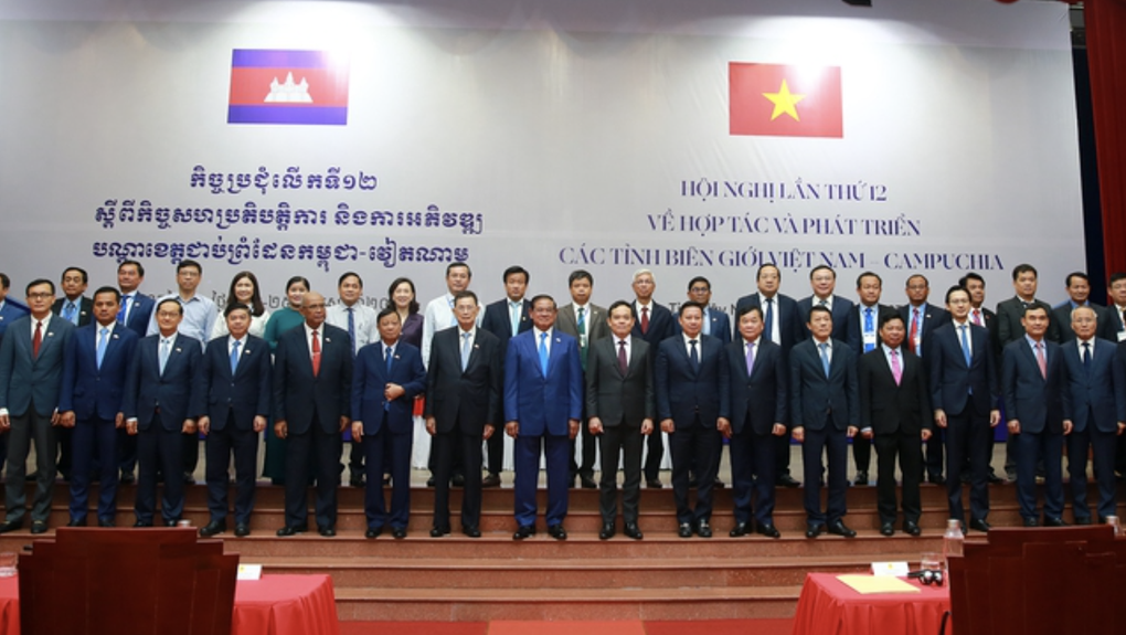 Việt Nam, Campuchia thúc đẩy kết nối cửa khẩu với các trung tâm kinh tế lớn - 2 Việt Nam, Campuchia thúc đẩy kết nối cửa khẩu với các trung tâm kinh tế lớn - 2