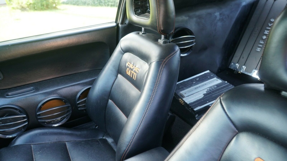 Hô biến Honda Civic thành… siêu xe Bugatti Veyron - 21 Hô biến Honda Civic thành… siêu xe Bugatti Veyron - 21