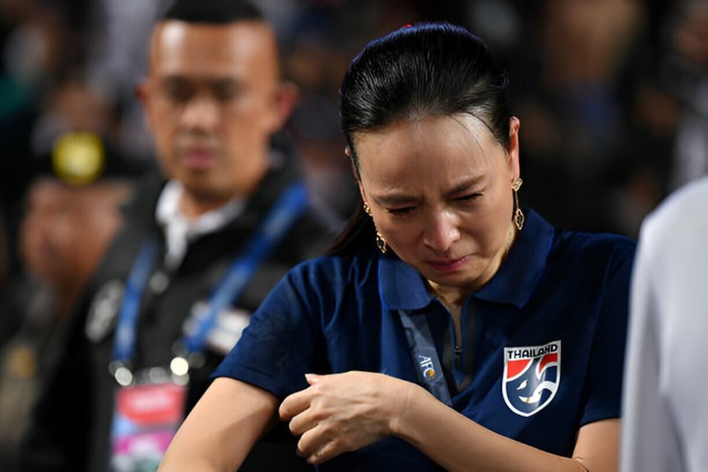 Madam Pang khóc nức nở khi Thái Lan bị loại đau đớn - 1