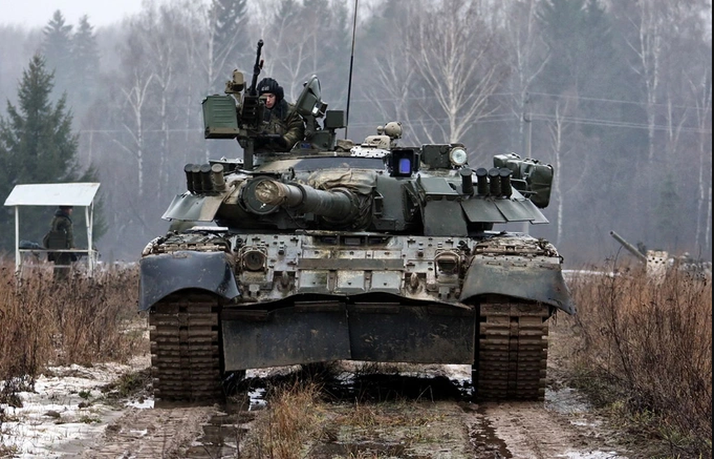 Cường kích Su-25 Nga khai hỏa, phá hủy thiết giáp Ukraine - 2 Cường kích Su-25 Nga khai hỏa, phá hủy thiết giáp Ukraine - 2
