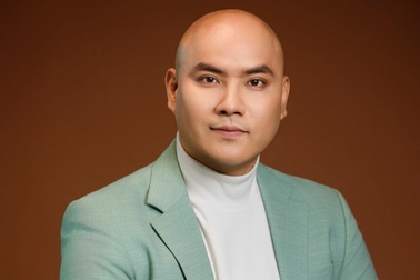 Nhạc sĩ “Phận làm con” trở lại sau 12 năm, trải lòng về biến cố gia đình