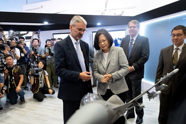 Đài Loan lần đầu tiên công khai nhờ Mỹ đánh giá năng lực quân sự