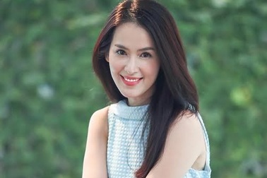 “Ma nữ” Tú Vi chăm chỉ học nấu ăn để làm vợ đảm