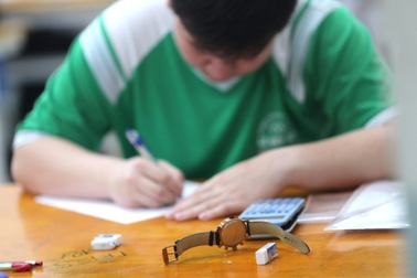 Gần 1.000 bài điểm liệt tốt nghiệp 2025, kỷ lục ở môn toán cao gấp 10 lần