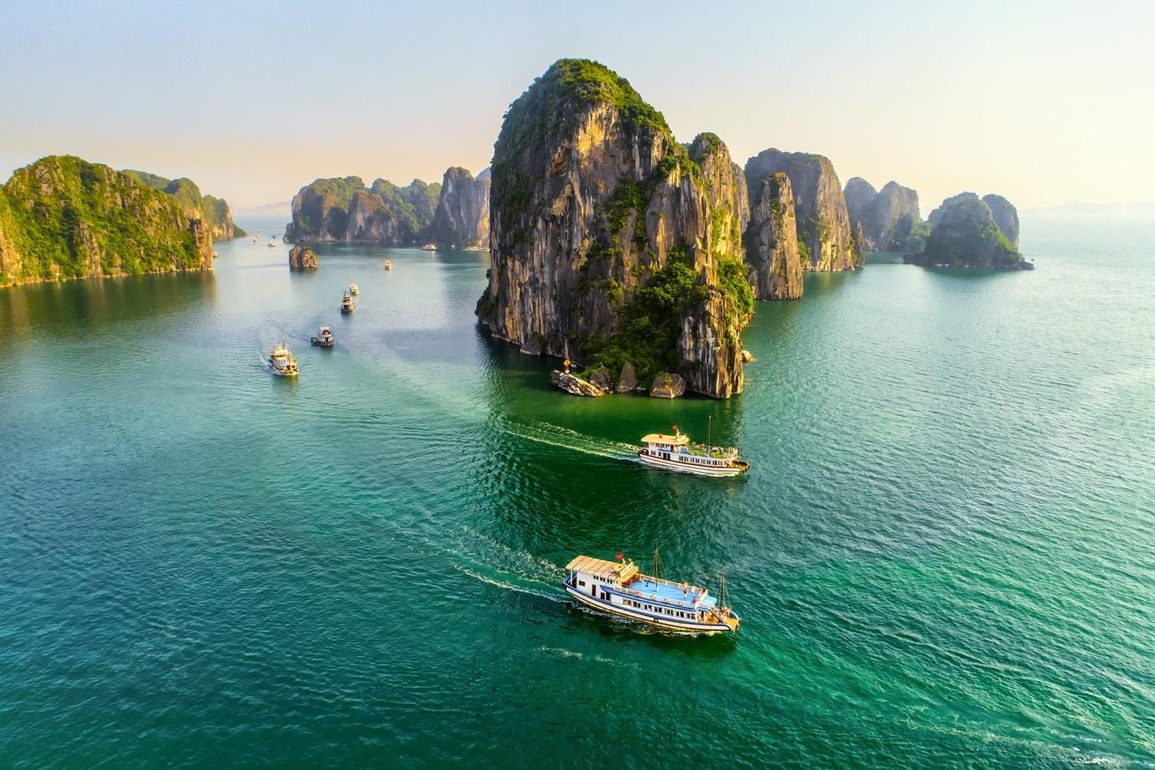 Du lịch Vân Đồn bừng sáng với đêm nhạc Chào hè 2022 dịp đại lễ - 2 Du lịch Vân Đồn bừng sáng với đêm nhạc Chào hè 2022 dịp đại lễ - 2