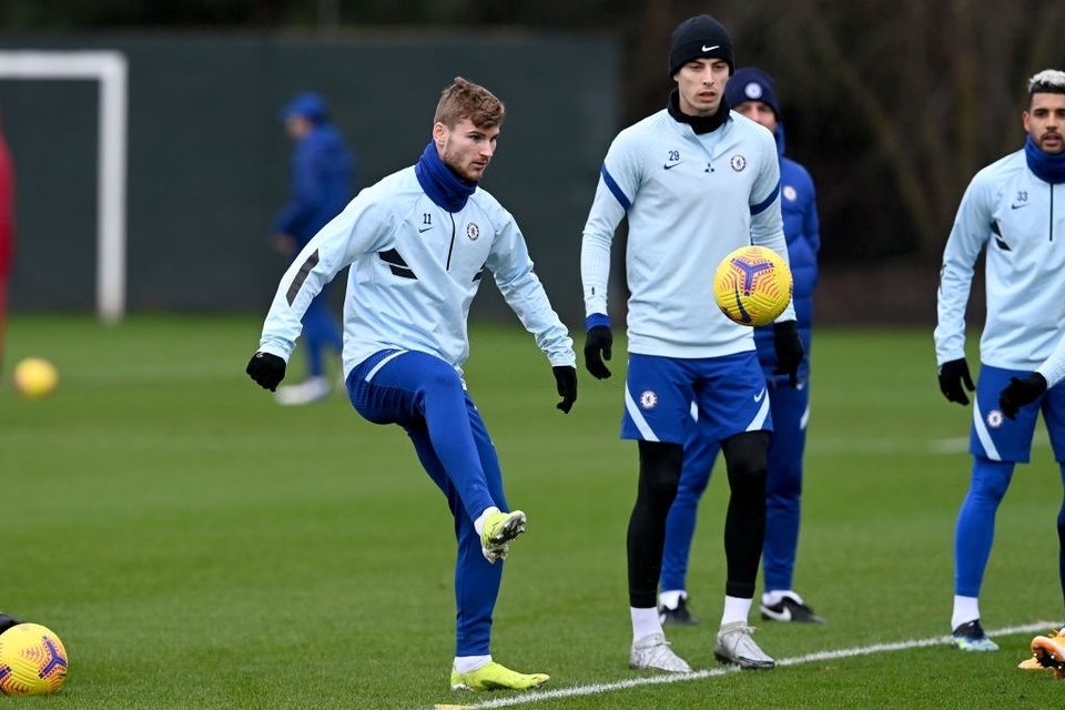 HLV Tuchel bắt cầu thủ Chelsea tập luyện với trái bóng mini - 14 HLV Tuchel bắt cầu thủ Chelsea tập luyện với trái bóng mini - 14