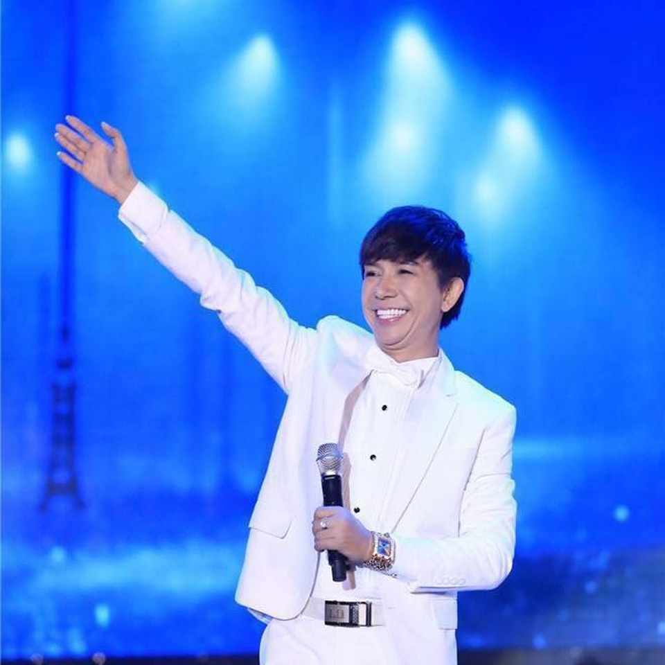 Ngắm dinh thự 21 tỷ của Long Nhật ở Huế trang trí hoành tráng đón năm mới - 7 Ngắm dinh thự 21 tỷ của Long Nhật ở Huế trang trí hoành tráng đón năm mới - 7