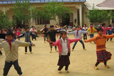 Tỷ lệ trẻ em chưa bao giờ đi học đặc biệt cao ở nhóm dân tộc thiểu số