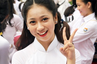 Hoa khôi Duyên dáng Hà thành xinh tươi lễ bế giảng