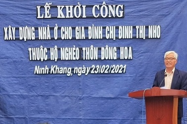 Bạn đọc xây nhà tặng người phụ nữ "hóa điên" sau khi chồng, con qua đời